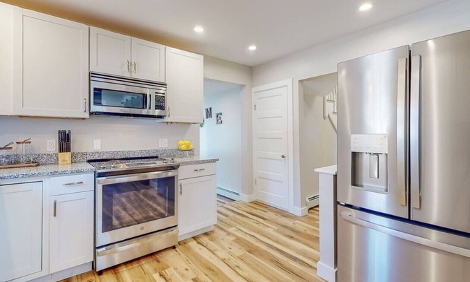 Gorham Maison | Enchanting 3BR Farmhouse Retreat Nature Getaway