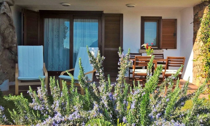 Porto San Paolo Appartement | Casa Bouganvillea - CHARMANTE MAISON PANORAMIQUE FRAÎCHE SUR TAVOLARA