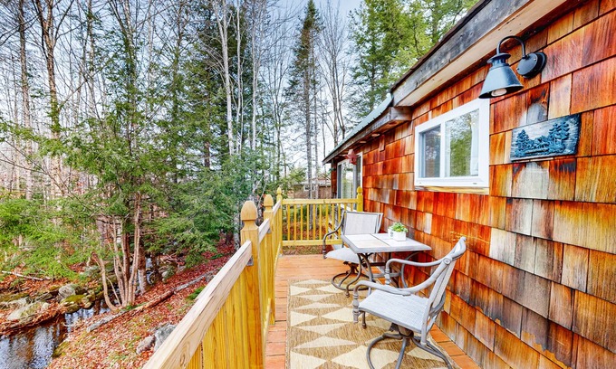 Dover-Foxcroft Maison | Enchanting dog-friendly cottage with full kitchen, fast WiFi, & nearby creek