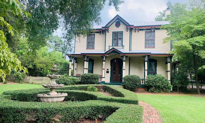 Wilson Maison | Enchanting Estate In the heart of Wilson