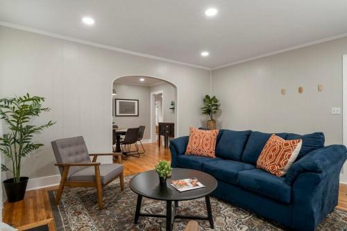Cherry Street Maison | Enchanting Home at TU & Cherry Street