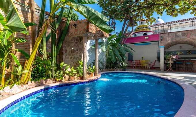 Lazaro Cardenas Maison | House 3 | Hacienda Lord Twigg.