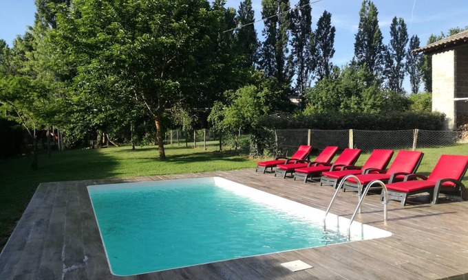 Tayac Maison | Maison clôturée climatisé près de St Emilion avec jardin et piscine privative