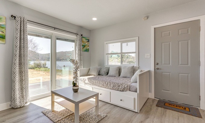 Clearlake Appartement | End Unit w/ Clear Lake Access in NorCal!