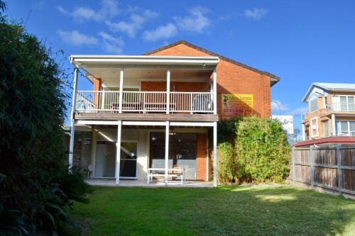 South West Rocks Maison | Endless Summer - Bring your own linen