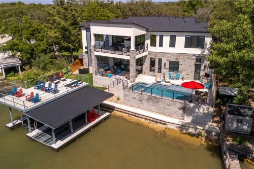Marble Falls Maison | Endless Sunset with Concierge Services
