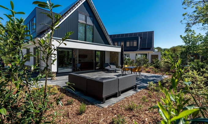 Den Burg Villa | Villa energéticamente neutra con zona de bienestar