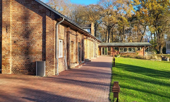Behnkendorf Appartement | Enjoy a beautiful view of the countryside in this vacation apartment!