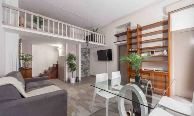 Calvairate Appartement | Enjoy a stay in the Vittoria home just 15 minutes from Milan Cathedral.