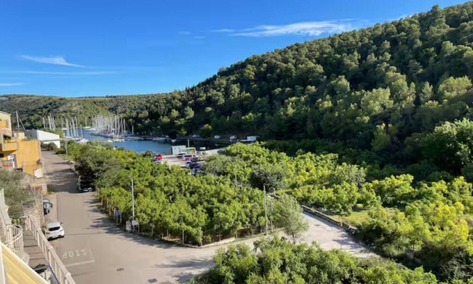 Skradin Appartement | Enjoy KRK waterfalls, sun, beach and sea: Domicile Sunce Krka Studio