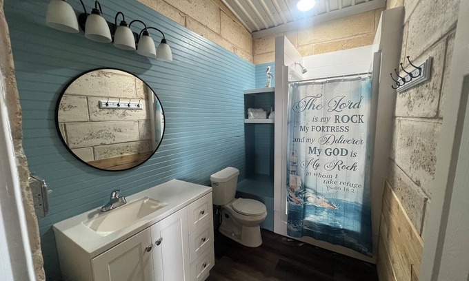 Fluvanna Maison | Enjoy Lake Alan Henry in Justiceburg Texas in one of our 5 Bungalows