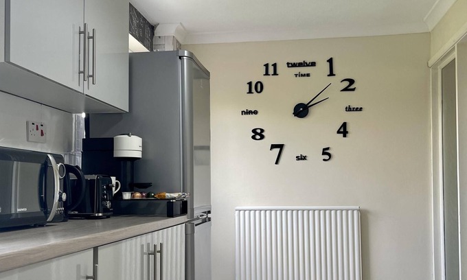 Highams Park Autre | Enjoy lovely 4 bed Apartment with garden