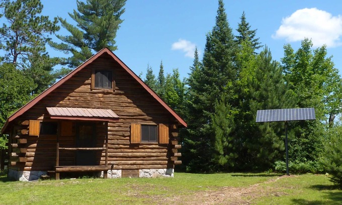 Crystal Falls Cabine | Profitez de la nature et évadez-vous!