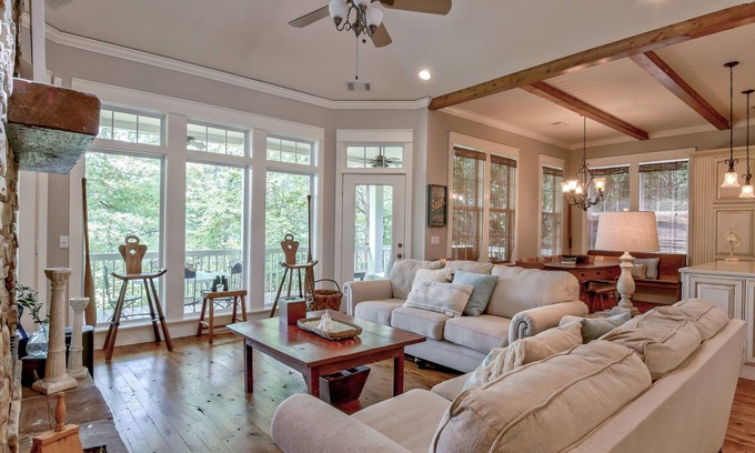Wedowee Cottage | Profitez Sehoy chalet sur le lac Wedowee: 'Princess of the Wind'