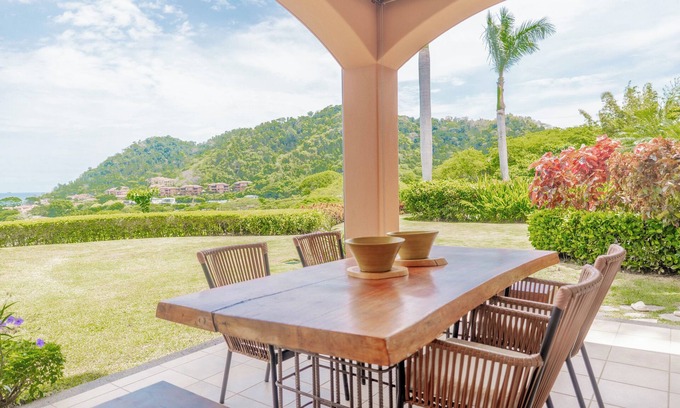 Herradura Appartement | Enjoy Sunsets at Los Sueños Oceanview Condo