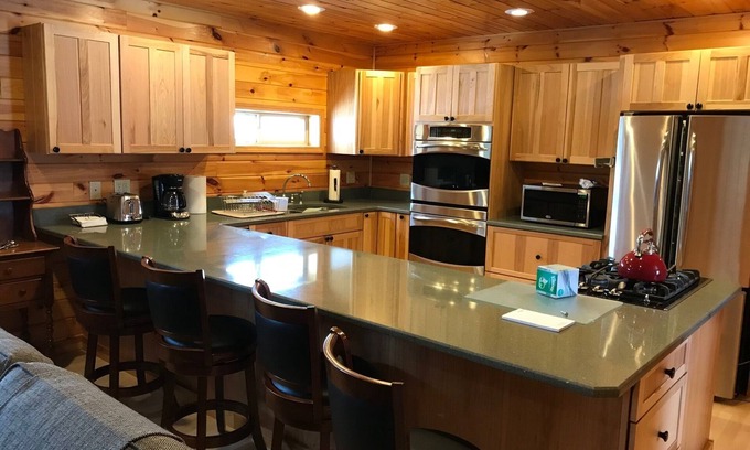 New Milford Maison | Enjoy the fall foliage and all its splendor in the Endless Mountains!
