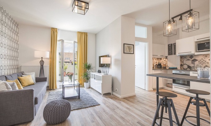 Istvanmezo Appartement | Profitez de la grande terrasse de votre nouvel appartement près du parc de la ville!