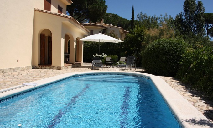 Calonge Villa | Profitez de la paix avec le confort de la maison dans une belle région.