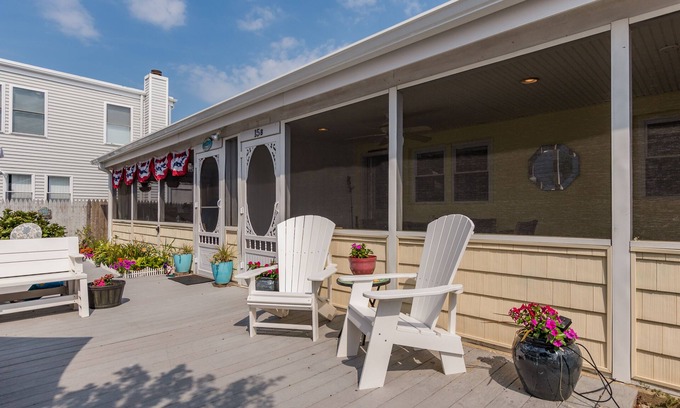 Rehoboth by the Sea Cottage | Récemment rénové, à quelques pas de la plage et des chiens!
