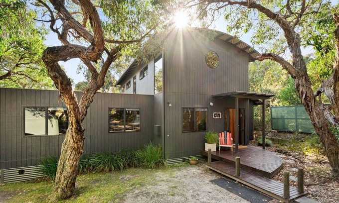Moggs Creek Maison | Enjoy Tranquillity in this 4 Bedroom Retreat with the most amazing bush views, nestled in serenity.