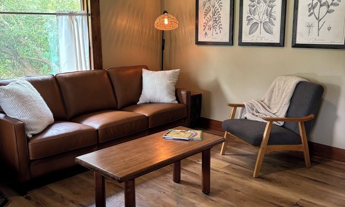 Ava Autre | Enjoy your stay at this charming 2-bedroom farmhouse in Ava