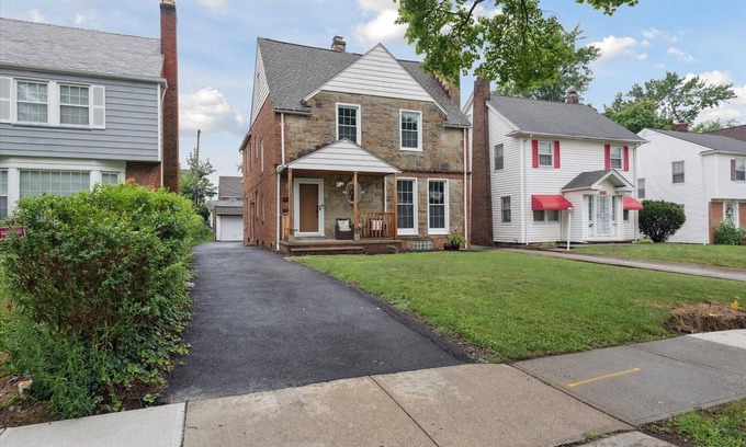 Shaker Heights Appartement | Enjoyable 2 bedroom 1 bathroom in Shaker Heights near universities and hospitals