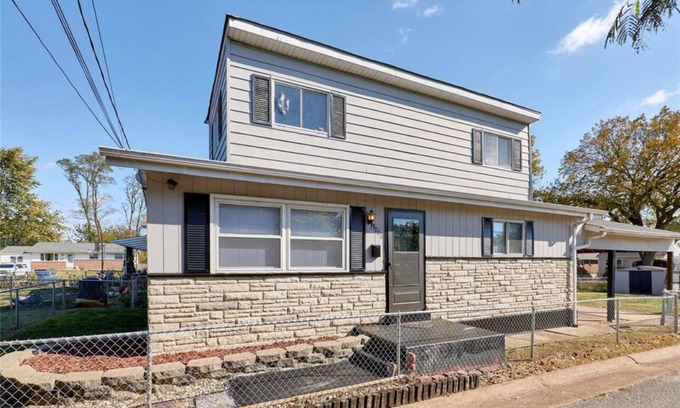 St. Louis Maison | Enjoyable 3-bedroom house with AC in St. Louis