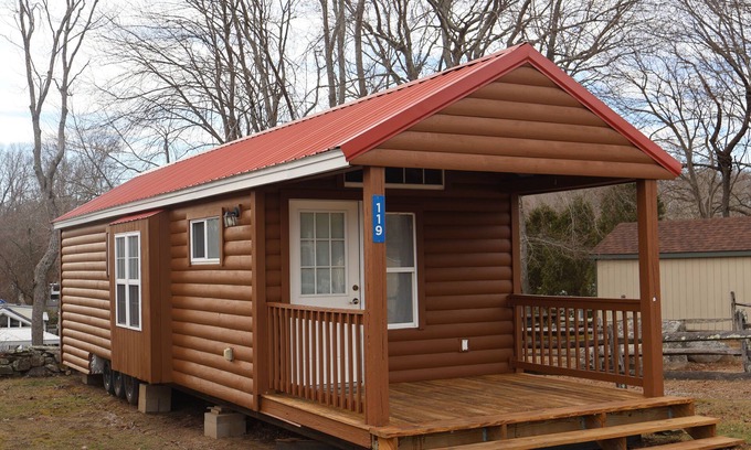 Preston Maison | Enjoyable RV with AC in charming Preston with fun and activities for all ages