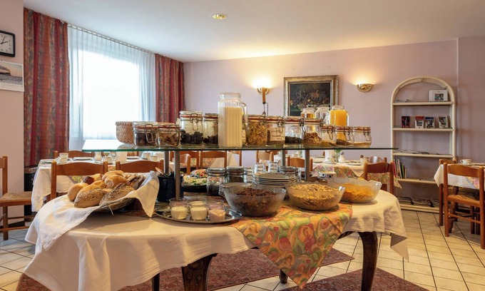 Korntal-Munchigan Lit Et Petit-Déjeuner | enjoyHotel garni Korntal Stuttgart