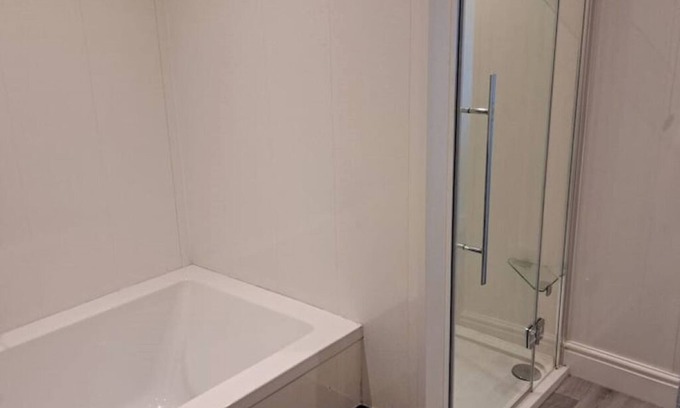 Newcastle-upon-Tyne Maison | ensign escapes gateshead