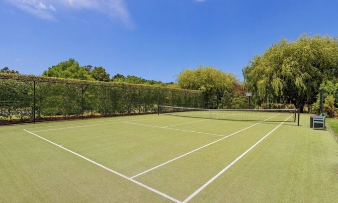 Matakana Maison | ENTERTAINER'S PARADISE with Tennis Court / 4 Bdrm home + Self contained Studio