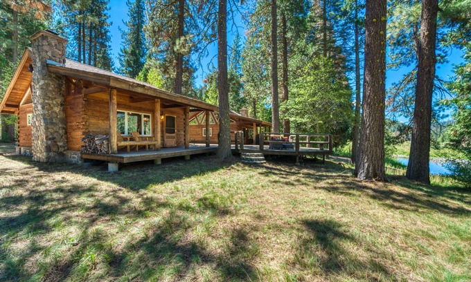 Sloat Cabine | Entire 200-acre, dog-friendly ranch with 4 homes, river access & fishing ponds