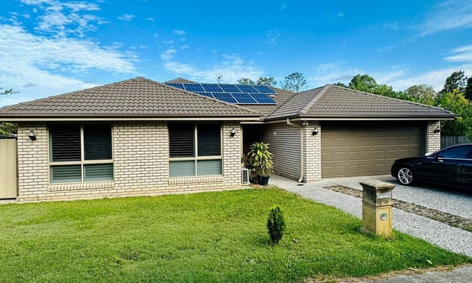 Tingalpa Maison | Entire 4BR House in Tingalpa