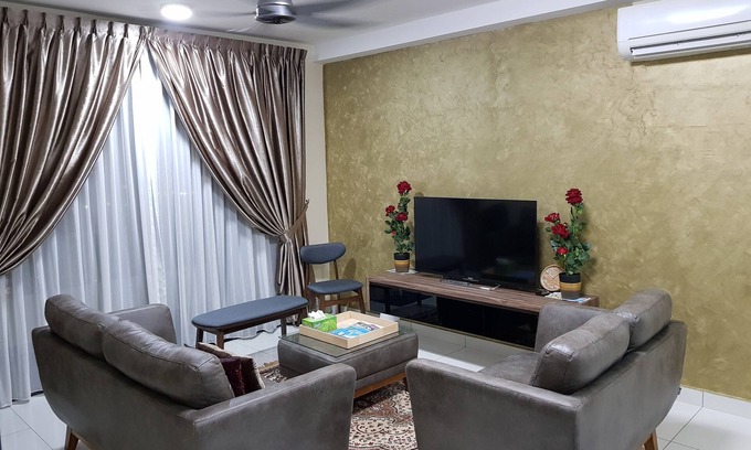 Central District Appartement | Appartement entier, N24-01, Centre commercial Mega Mid Valley, Autoroute Tebrau.