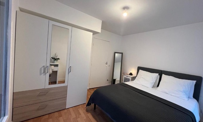 12th Arrondissement Maison | Entire apartment with terrace