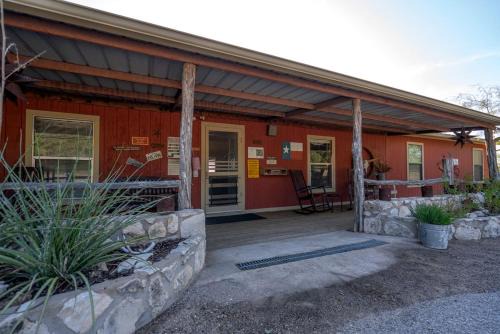 Eldorado Maison | Entire Cabin Retreat in Texas Hill Country, Perfect for Intimate Glamping Weekend Getaways in Eldorado