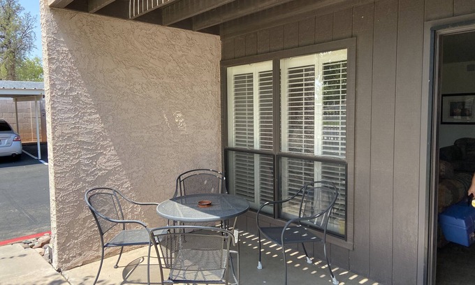 Chandler Copropriété | Entire Condo 2B/2B Quiet/Pool & Jacuzzi /WIFI/Self Checkin/Kitchen