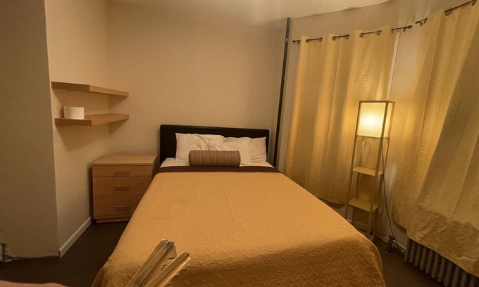 Newark Maison | ENTIRE floor apartment 4 bedrooms Newark New Jersey