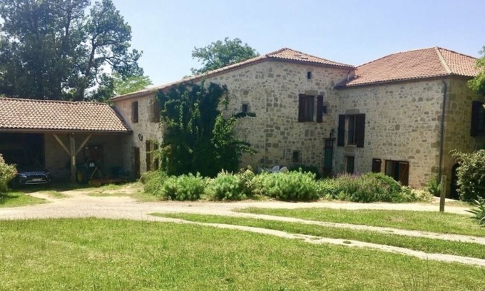 Clermont-Dessous Maison | Entire gîte countryside swimming pool