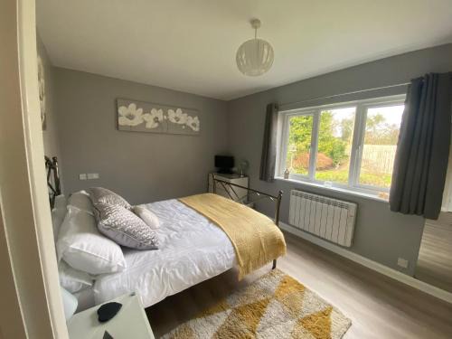 North Newnton Maison | Entire guest house, in Pewsey Vale, Wiltshire