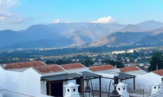 Antigua Guatemala Copropriété | Entire home 10 min. From Antigua 8 guests 4 bedrooms 6 bedsn 3 full baths