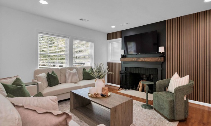 Alexandria West Maison | Entire home in Alexandria, Virginia