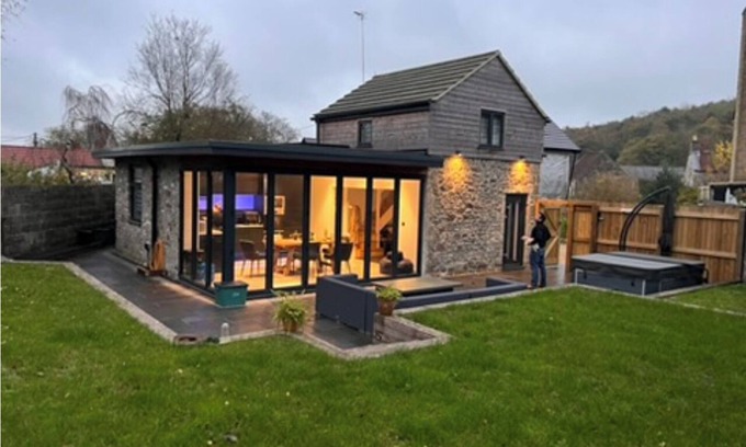 Leigh upon Mendip Maison | Entire home in Stoke Saint Michael, United Kingdom