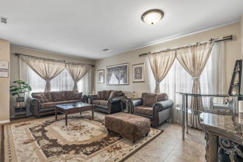 Royal Ranch Maison | Entire Home in Surprise Downtown, Arizona