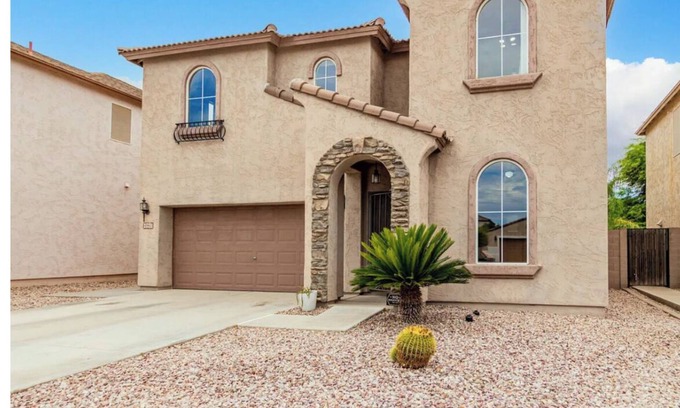 Castlegate Maison | Entire Home Paradise in Queen Creek