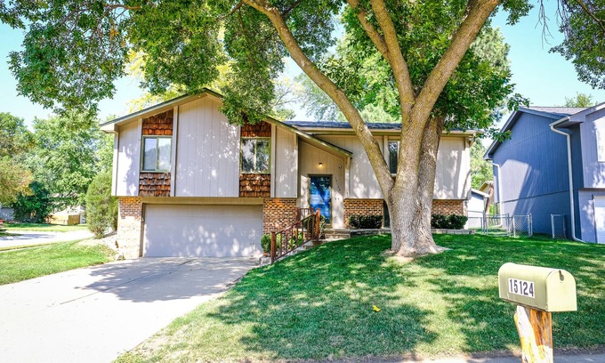 West Omaha Maison | Entire House in Omaha I w EV Charger