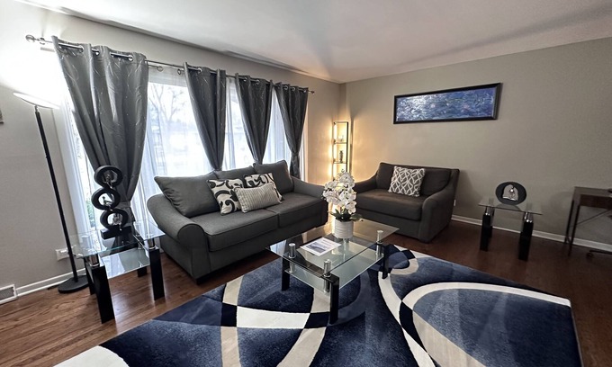 Darien Maison | Entire Residential home