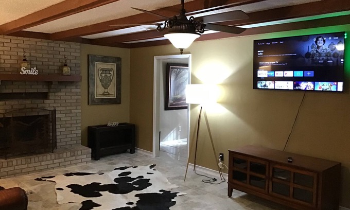 Little Rock Maison | Entire West Little Rock Home