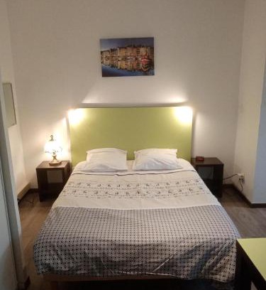 Equemauville Appartement | Entre le Pont 9 et l'Eveque , Les Hauts de Honfleur, Piscine, WIFI et Parking gratuits