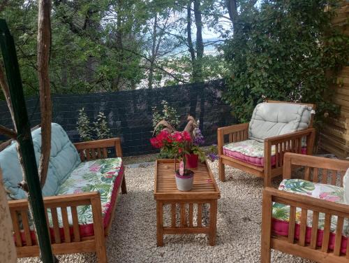 La Roque-d'Antheron Appartement | Entre Vignes & Piano "Symphonie" studio 4 personnes